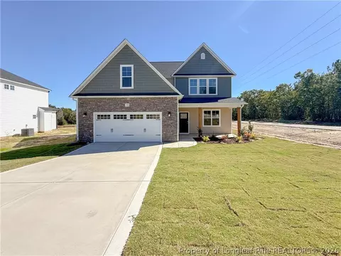 108 Blackburn Farm Dr, Raeford, NC 28376