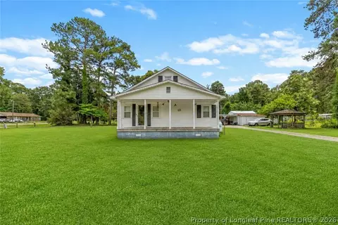 96 Surry Dr, Lumberton, NC 28358