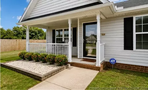 122 Middle Ct, Raeford, NC 28376