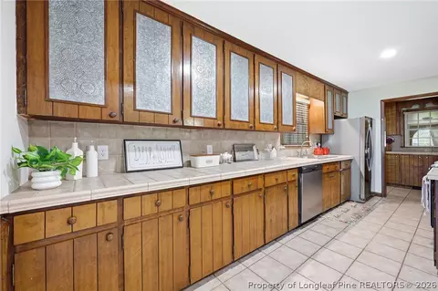 Kitchen - 2848 Old Stage Rd S, Erwin, NC 28339 photo 7 of 8