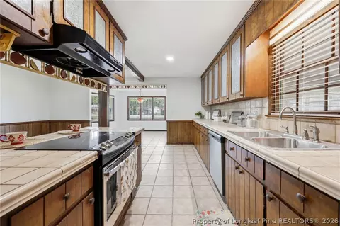 Kitchen - 2848 Old Stage Rd S, Erwin, NC 28339 photo 5 of 8
