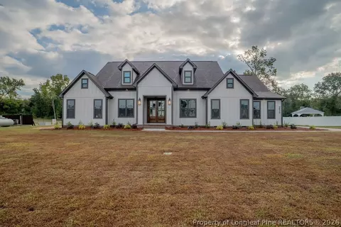 5840 Dottie Cir, Hope Mills, NC 28348