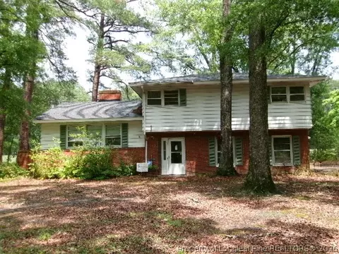 704 Mcneill Dr, Laurinburg, NC 28352
