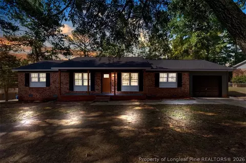 4701 Beaufort Dr, Fayetteville, NC 28304