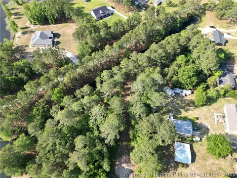 7800 Jill St, Linden, NC 28356