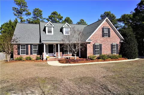 7504 Wilkins Dr, Fayetteville, NC 28311