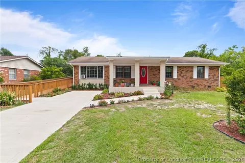 3643 Gloucester Dr, Hope Mills, NC 28348