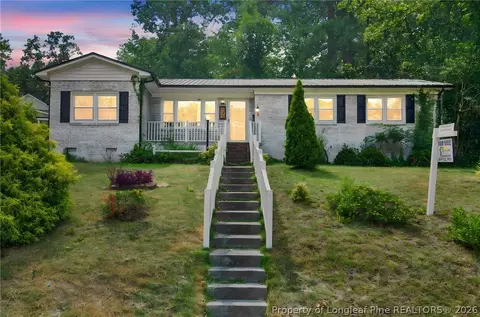 805 Shadowlawn Dr, Fayetteville, NC 28303