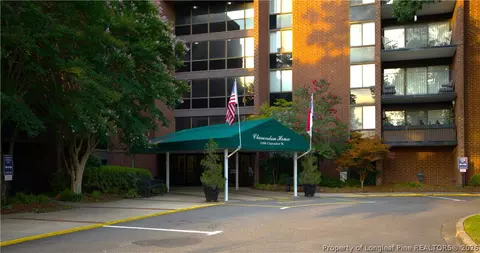 1100 Clarendon St #203, Fayetteville, NC 28305