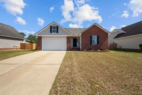 5426 Thackeray Dr, Fayetteville, NC 28306