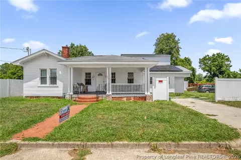 305 E 11th St, Lumberton, NC 28358