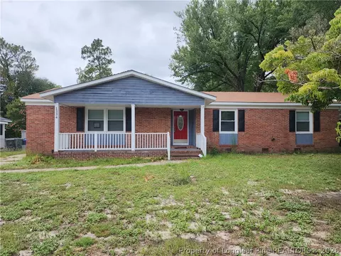 1334 Camelot Dr, Fayetteville, NC 28304