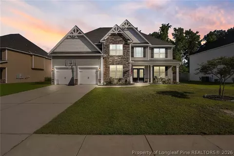 1530 Elk Run Dr, Fayetteville, NC 28312