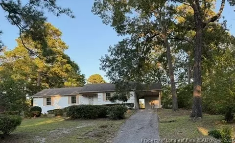 5114 Lake Valley Dr, Fayetteville, NC 28303