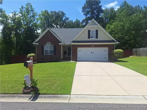 8701 Grouse Run Ln, Fayetteville, NC 28314