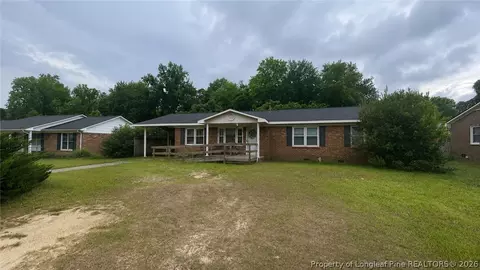 1326 Chilton Dr, Fayetteville, NC 28314