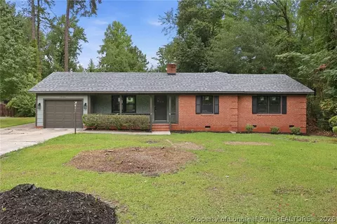 1934 Forest Hills Dr, Fayetteville, NC 28303
