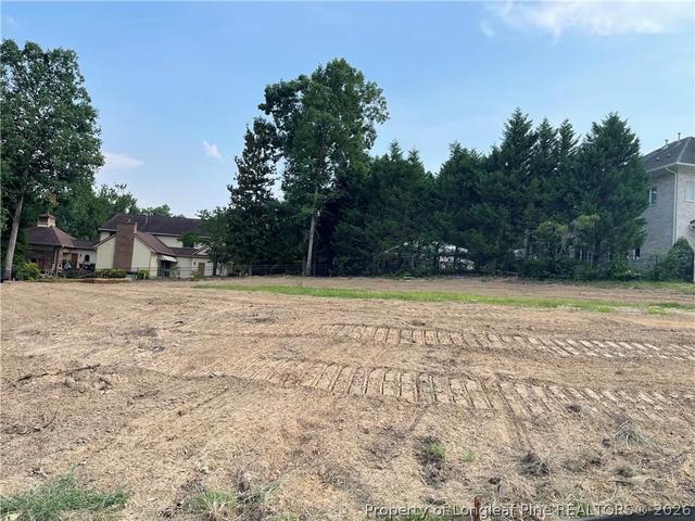 233 Forest Creek Dr, Fayetteville, NC 28303