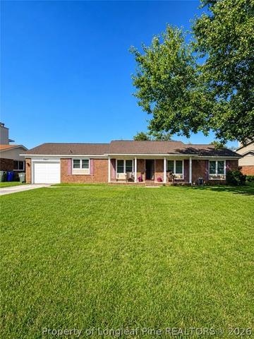 7841 Adrian Dr, Fayetteville, NC 28314