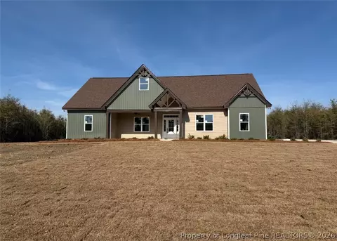 6941 Bushy Lk, Fayetteville, NC 28312
