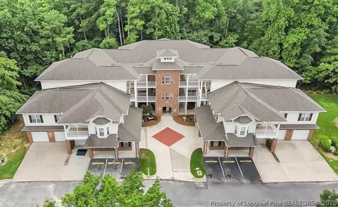 824 Sage Creek Ln, Fayetteville, NC 28305