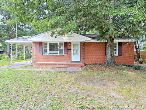1814 Wayne Ln, Fayetteville, NC 28304