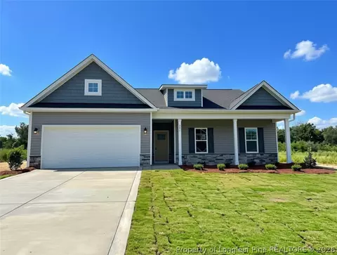 201 Ashley Heights Dr, Aberdeen, NC 28315