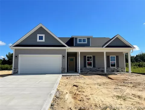 201 Ashley Heights Dr, Aberdeen, NC 28315