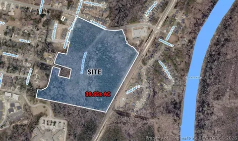390 Cape Fear River Trl, Fayetteville, NC 28311