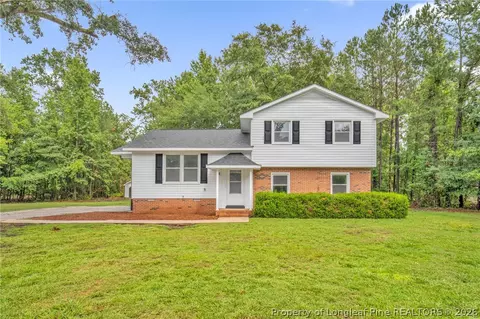 76 Robin Rd, Lumberton, NC 28358