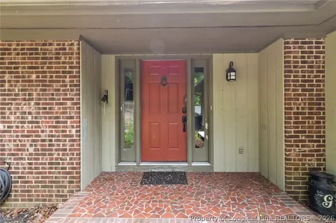 6093 Dunes Dr, Sanford, NC 27332