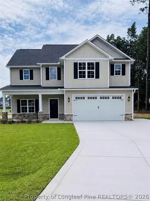 4736 Slew Dr, Hope Mills, NC 28348