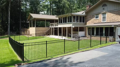 607 Pineknoll Dr, Sanford, NC 27330