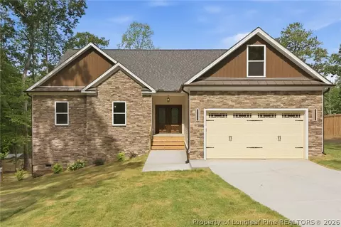 62 Ponchartrain St, Fuquay Varina, NC 27526