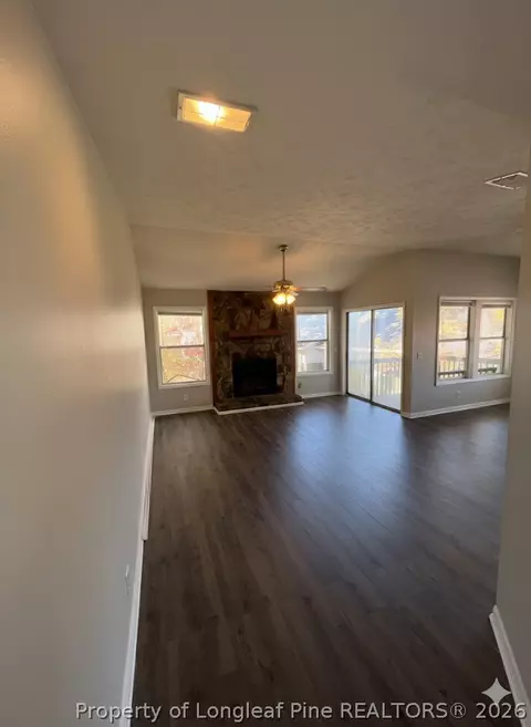 1025 Wood Creek Dr #9, Fayetteville, NC 28314
