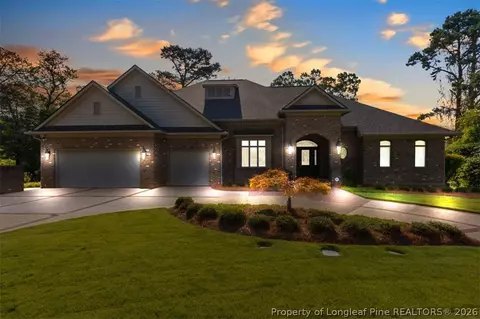 319 Birnam Dr, Fayetteville, NC 28305