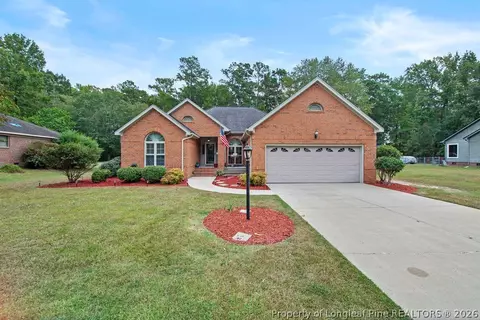 4030 Manchester Ln, Lumberton, NC 28360