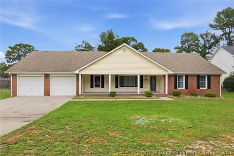5712 Bibar Rd, Fayetteville, NC 28304