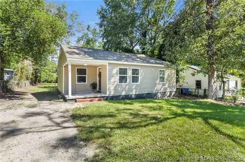 156 Kensington Cir, Fayetteville, NC 28301