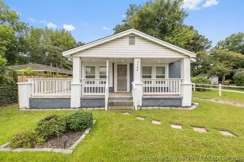 1707 Murchison Rd, Fayetteville, NC 28301