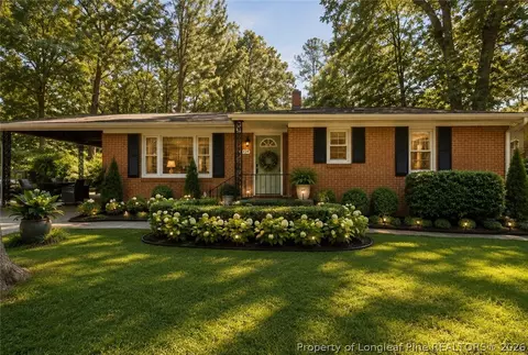 4332 Lakeside Dr, Fayetteville, NC 28311