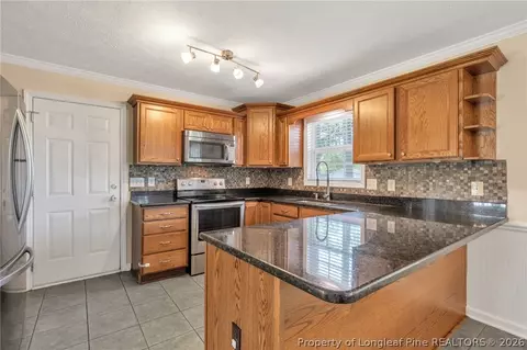 Kitchen - 167 Arlington Dr, Cameron, NC 28326 photo 3 of 6