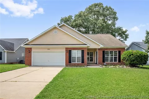1532 Laurel Oak Dr, Fayetteville, NC 28314