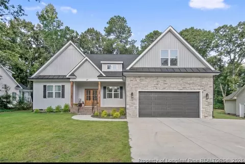 27 Lookout Pt, Sanford, NC 27332