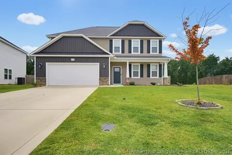 1752 Stackhouse Dr, Fayetteville, NC 28314