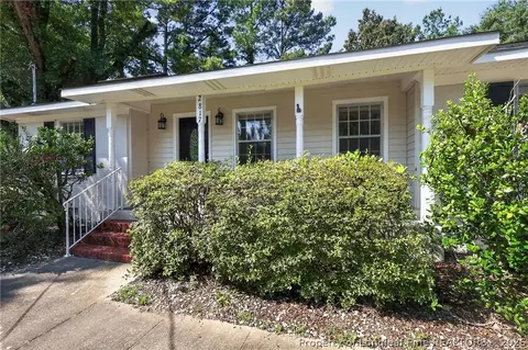 2817 Trentwood Ct, Fayetteville, NC 28304