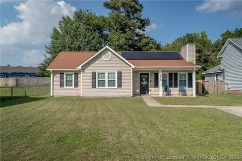 5652 Pepperbush Dr, Fayetteville, NC 28304