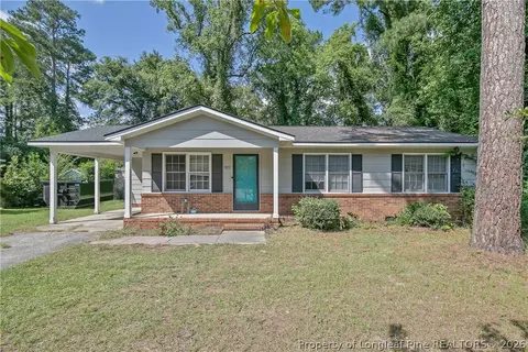 5872 Columbine Rd, Fayetteville, NC 28306