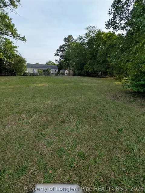 705 Peele St, Laurinburg, NC 28352