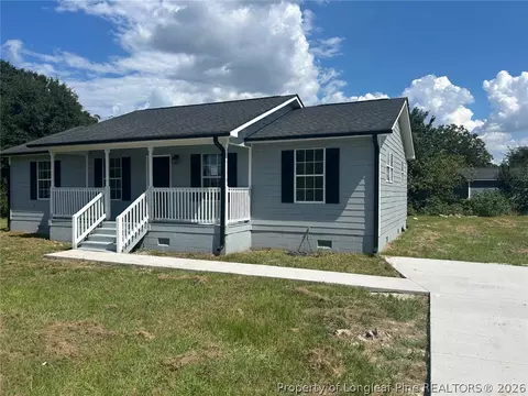 1435 Strickland Bridge Rd, Fayetteville, NC 28304